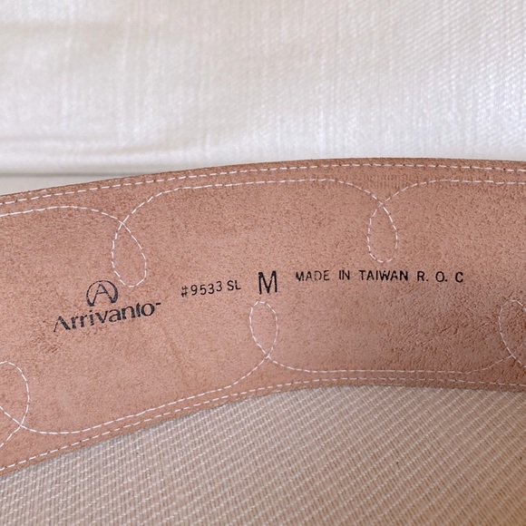 Arrivanto Vintage Brown Leather Brown Belt Medium With Golden Buckle For Ladies - Picture 5 of 10